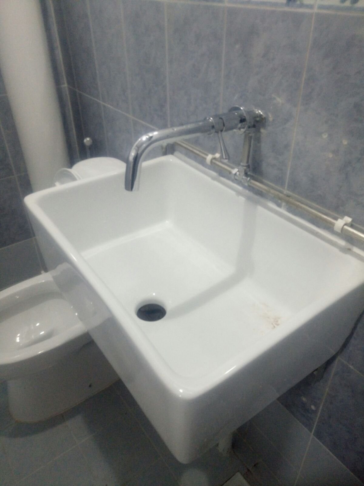 Lab Sink Ceramic